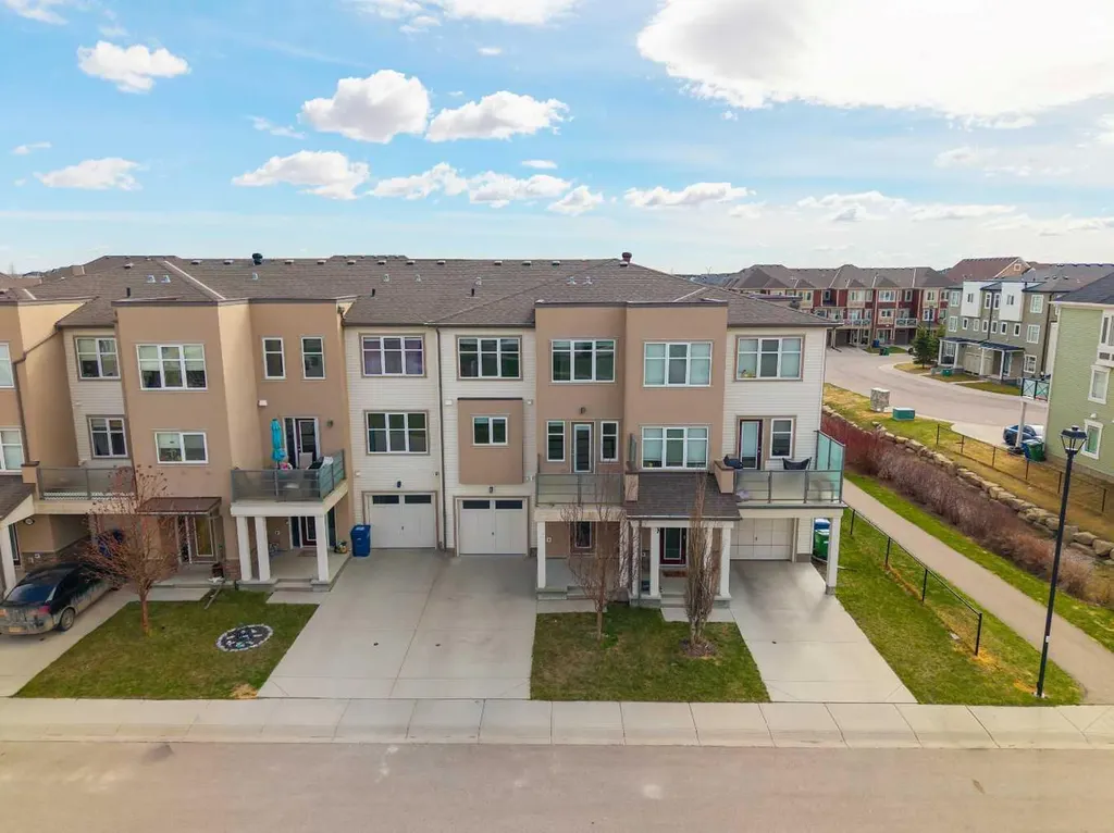 132 Windford Grove SW Airdrie AB T4B 4A5