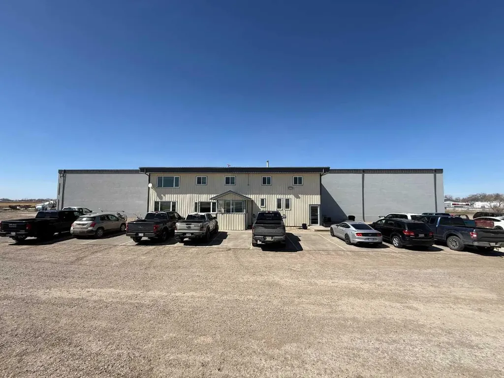 111 1 Street S Vauxhall AB T0K 2K0