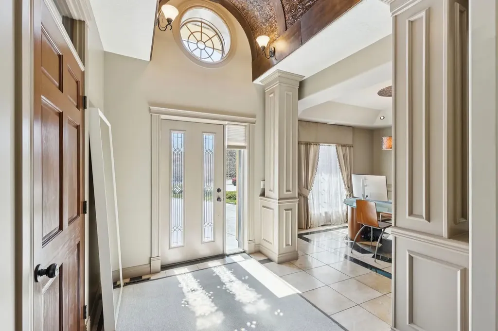 212 Aspen Meadows Place SW Calgary AB T5H 4T2