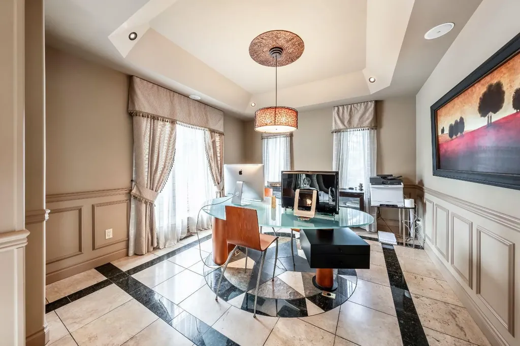 212 Aspen Meadows Place SW Calgary AB T5H 4T2