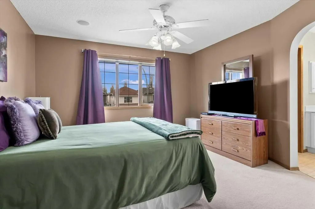 4 Citadel Meadow Court NW Calgary AB T3G4K6