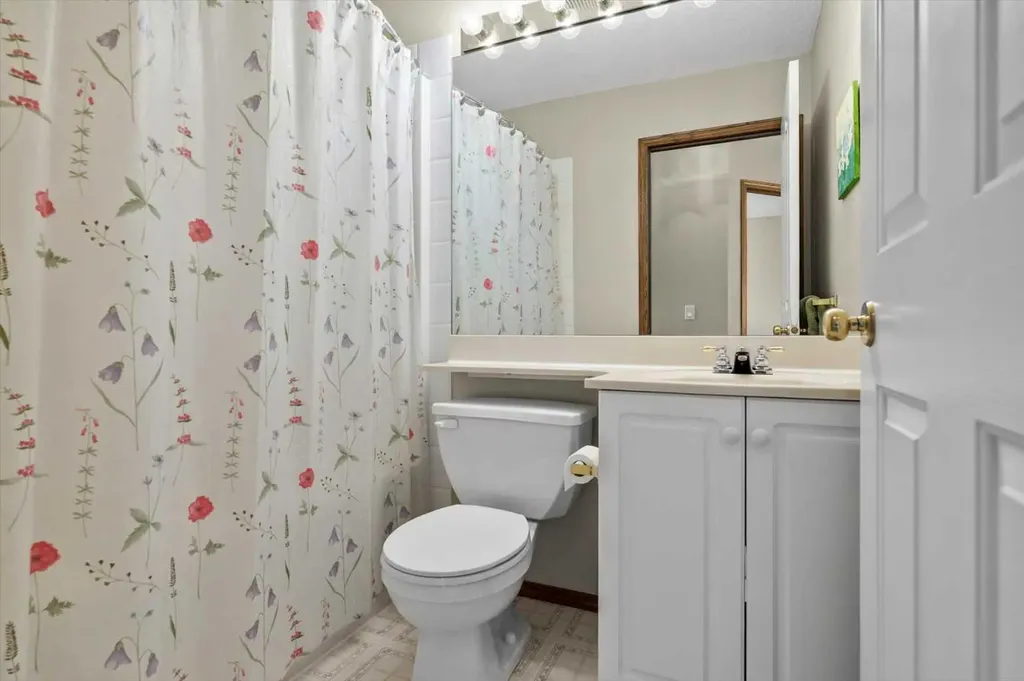 4 Citadel Meadow Court NW Calgary AB T3G4K6