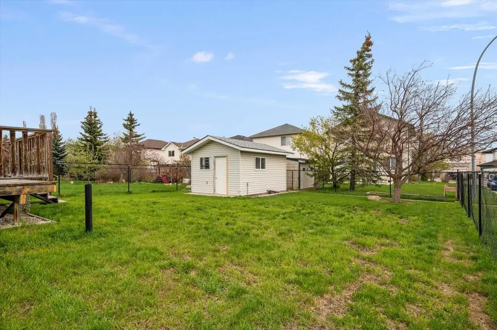4 Citadel Meadow Court NW Calgary AB T3G4K6