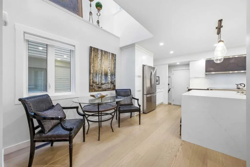 3817 18 Street SW Calgary AB T2T 4V2