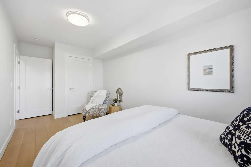 3817 18 Street SW Calgary AB T2T 4V2