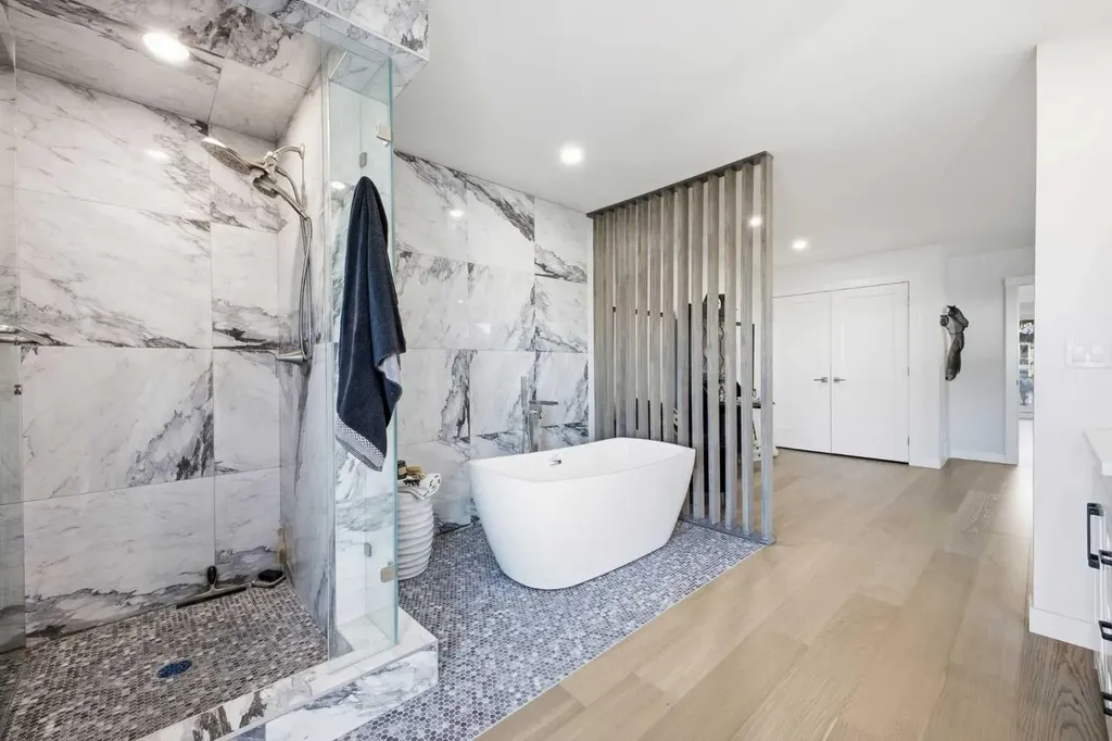 3817 18 Street SW Calgary AB T2T 4V2