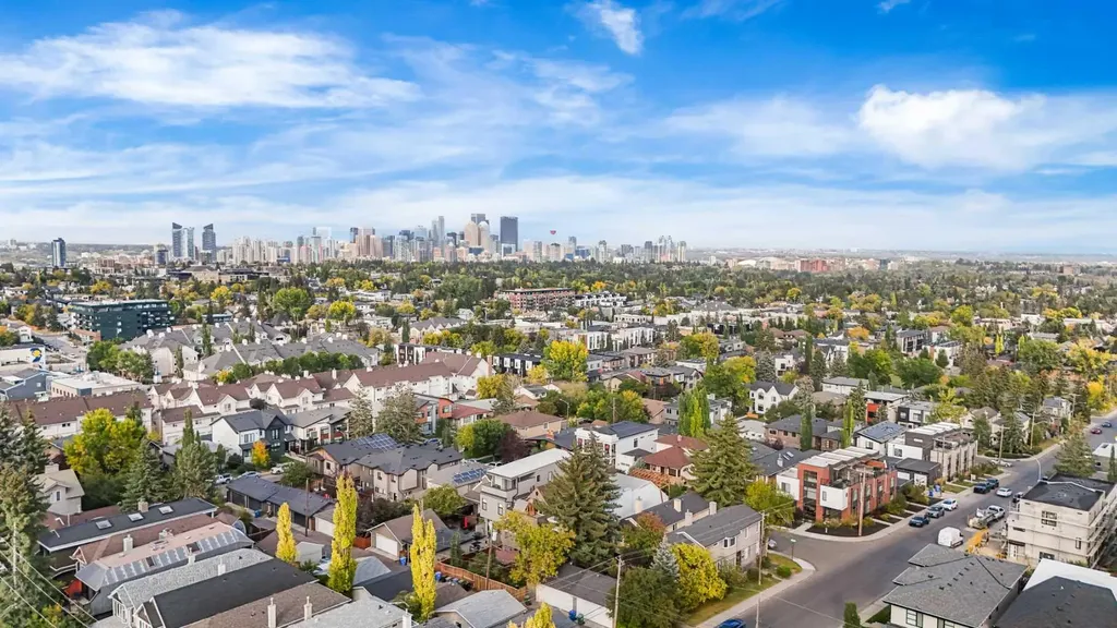 3817 18 Street SW Calgary AB T2T 4V2
