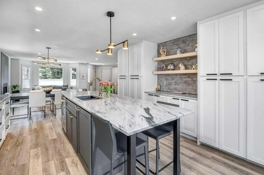 79 Riverview Circle Cochrane AB T4C 1K4