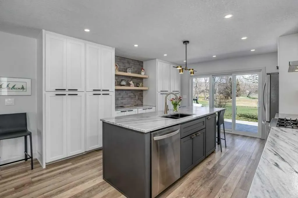 79 Riverview Circle Cochrane AB T4C 1K4