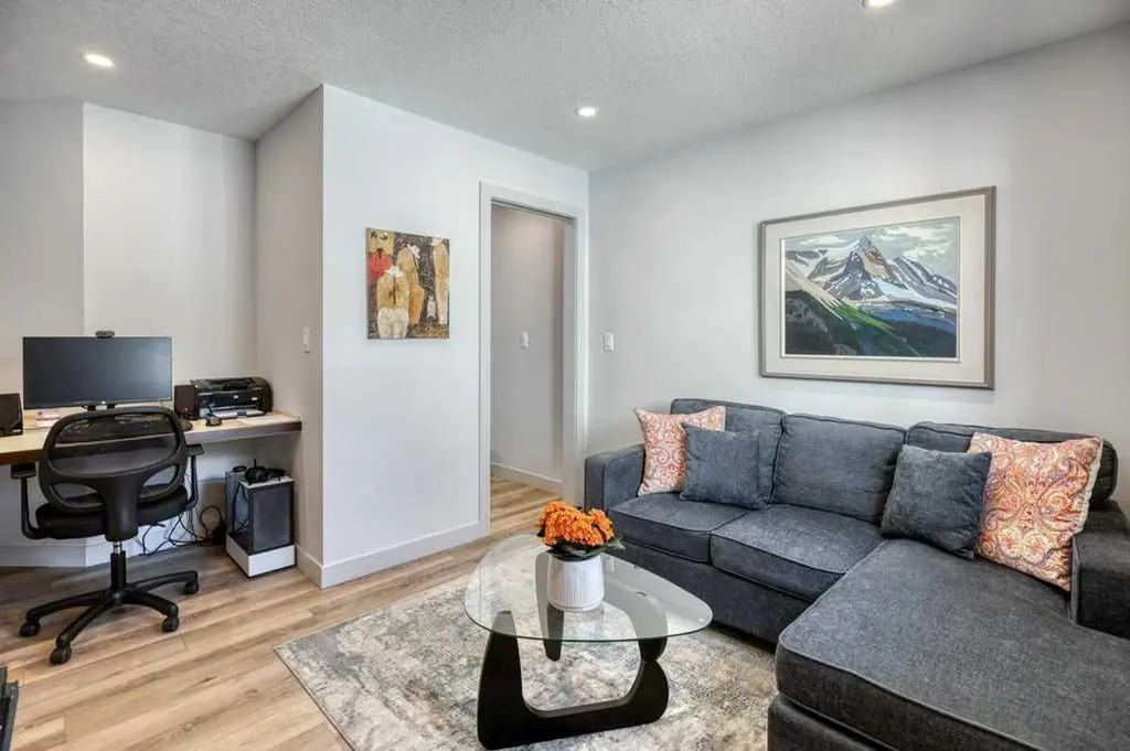 79 Riverview Circle Cochrane AB T4C 1K4