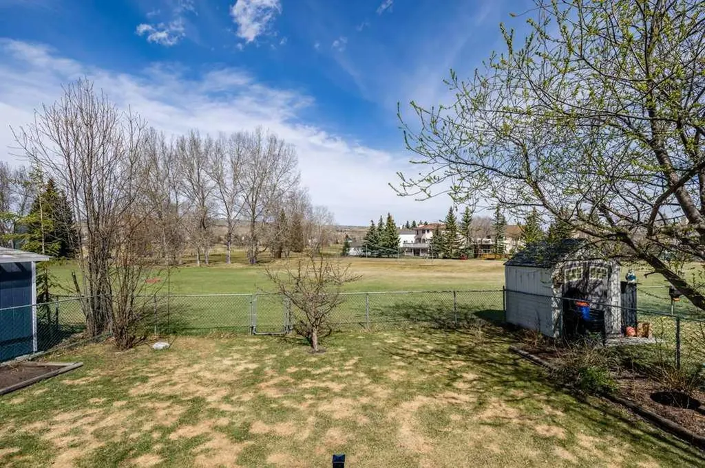 79 Riverview Circle Cochrane AB T4C 1K4