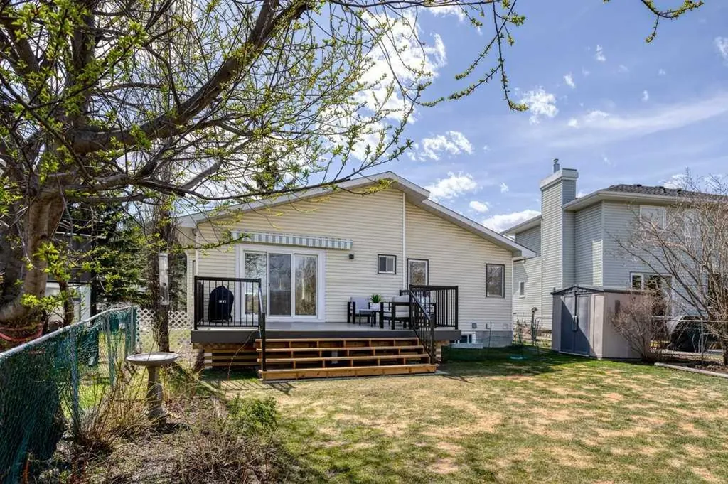 79 Riverview Circle Cochrane AB T4C 1K4