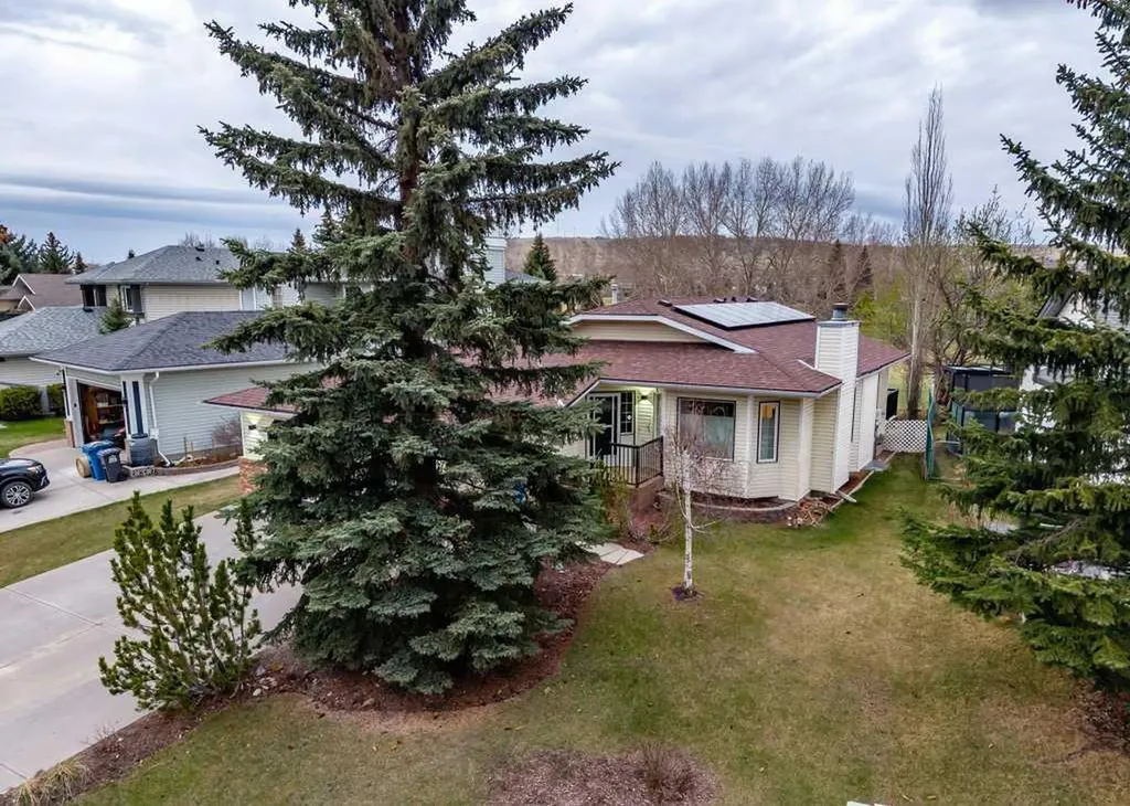 79 Riverview Circle Cochrane AB T4C 1K4