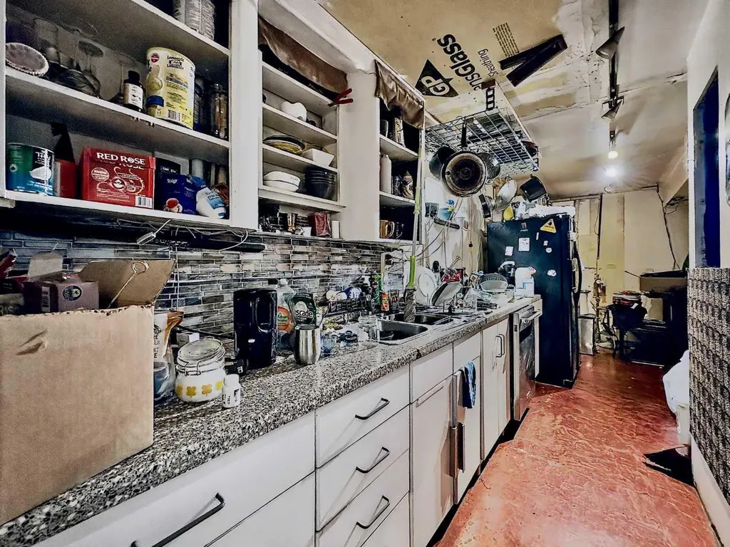 7204 21a Street SE Calgary AB T2C 0V7