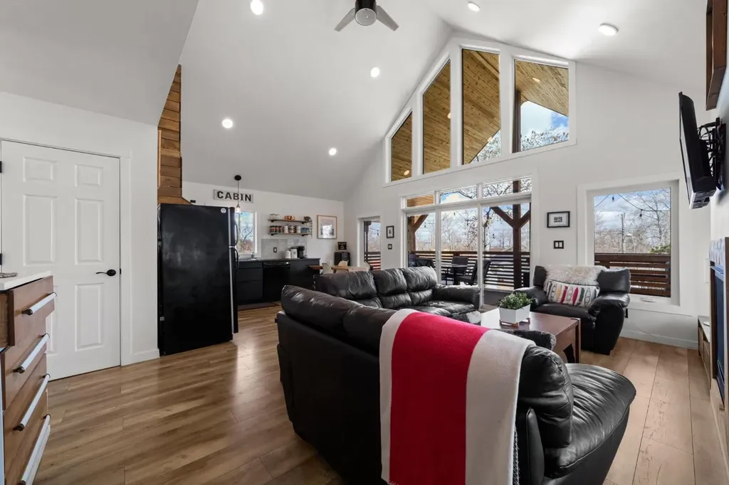 62 Sands Street Rochon Sands AB T0C 2L0