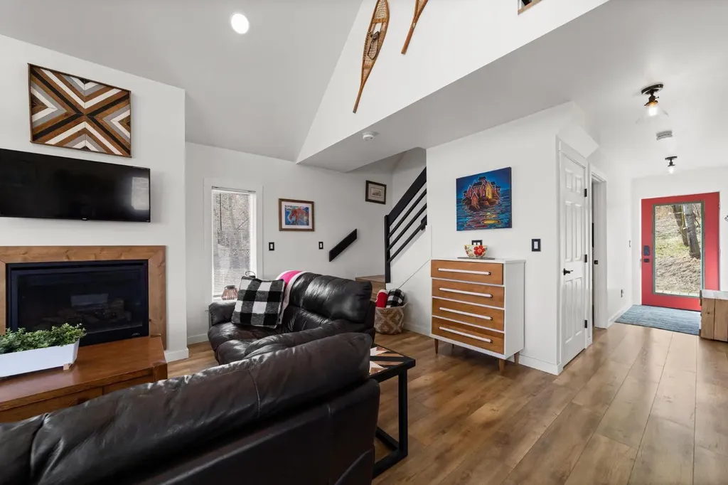 62 Sands Street Rochon Sands AB T0C 2L0
