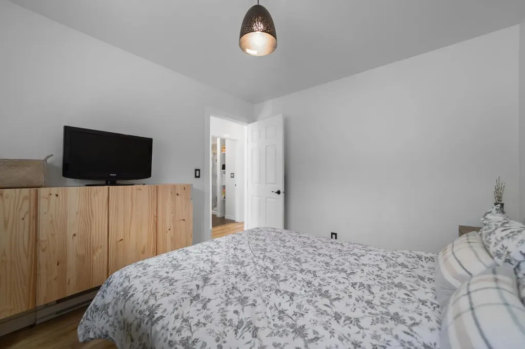 62 Sands Street Rochon Sands AB T0C 2L0