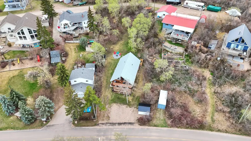 62 Sands Street Rochon Sands AB T0C 2L0