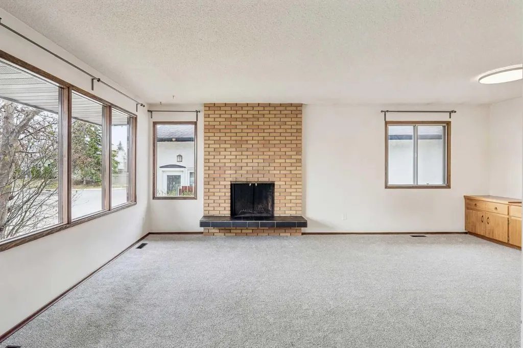 1260 Lake Sylvan Drive SE Calgary AB T2J 3C8