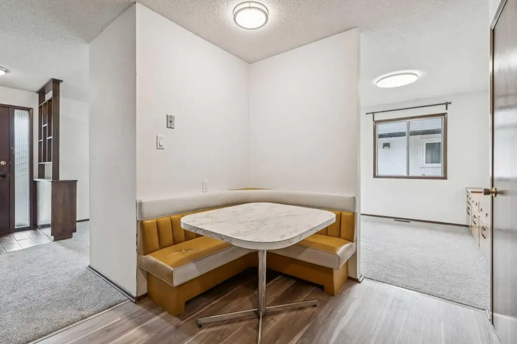 1260 Lake Sylvan Drive SE Calgary AB T2J 3C8