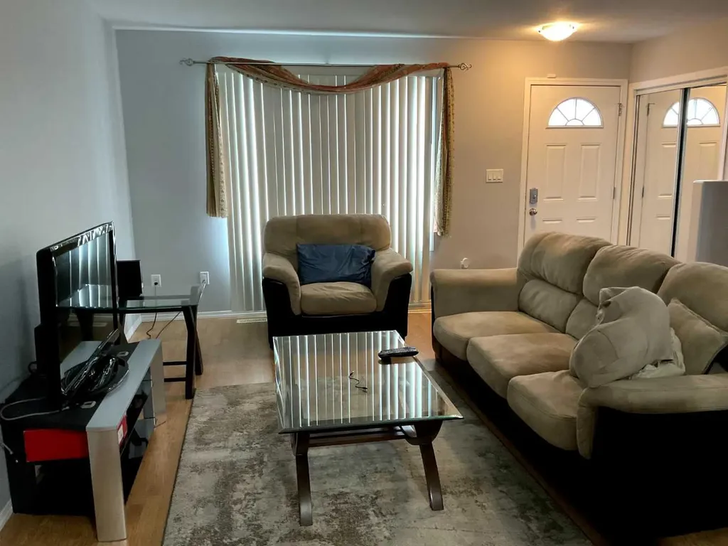 4801 47 Avenue Lloydminster SK S9V 0T9
