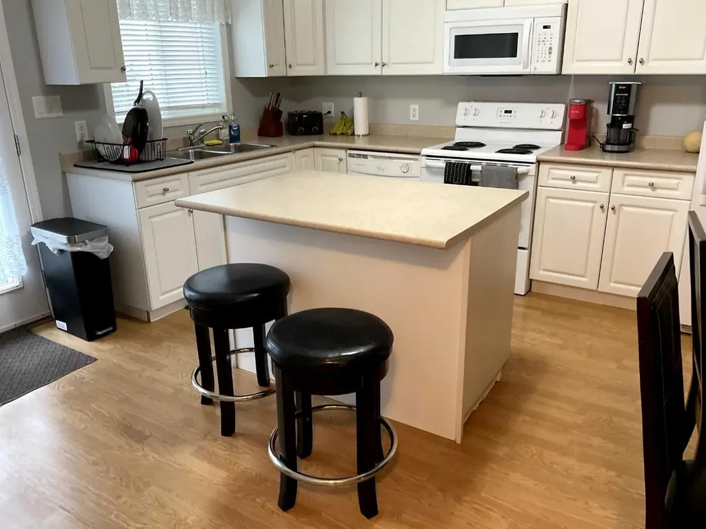 4801 47 Avenue Lloydminster SK S9V 0T9