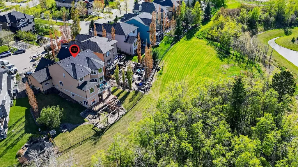 28 Heritage Lake Mews Heritage Pointe AB T1S 4J7