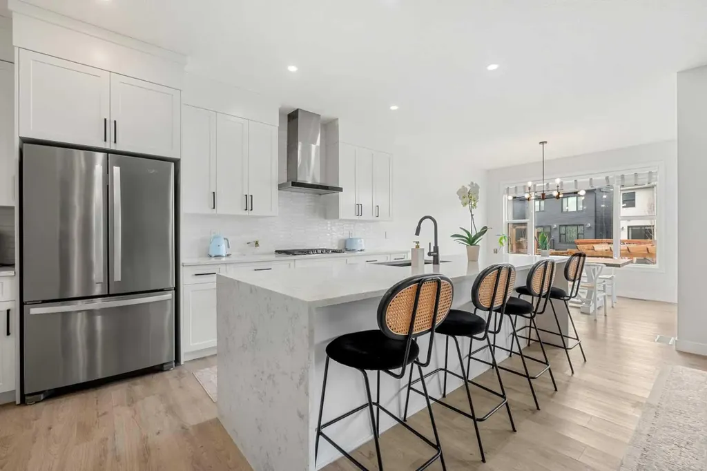 851 Seton Circle SE Calgary AB T3M 3B5