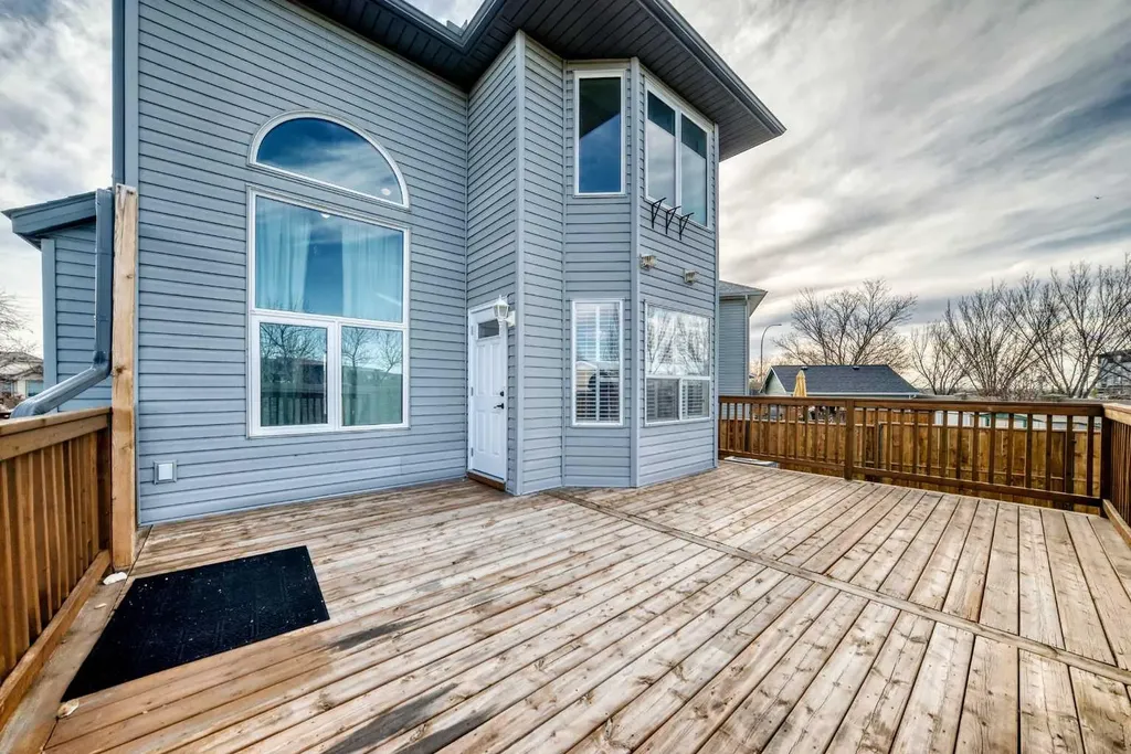 42 Harvest Rose Place NE Calgary AB T3K 4M6