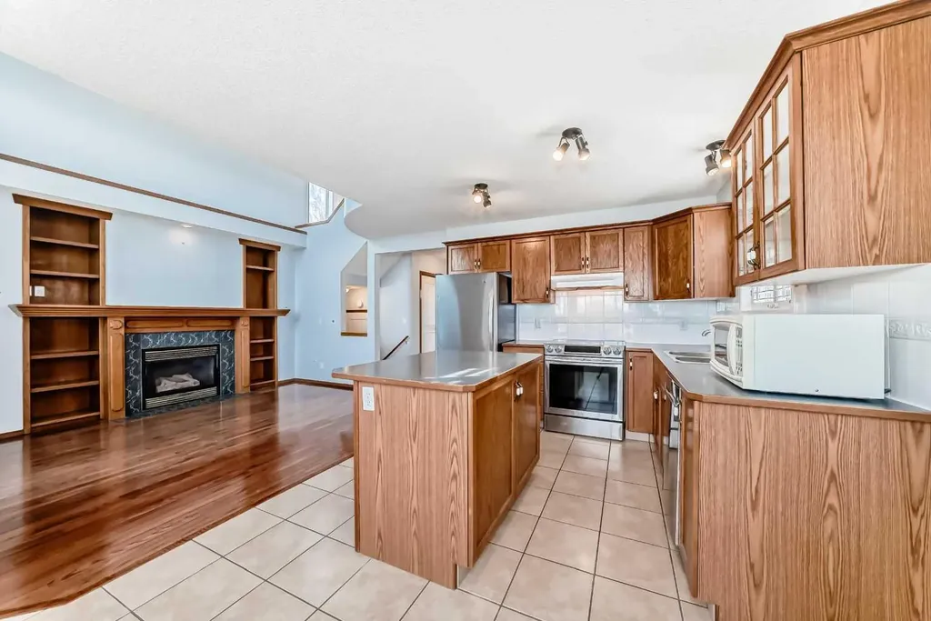 42 Harvest Rose Place NE Calgary AB T3K 4M6