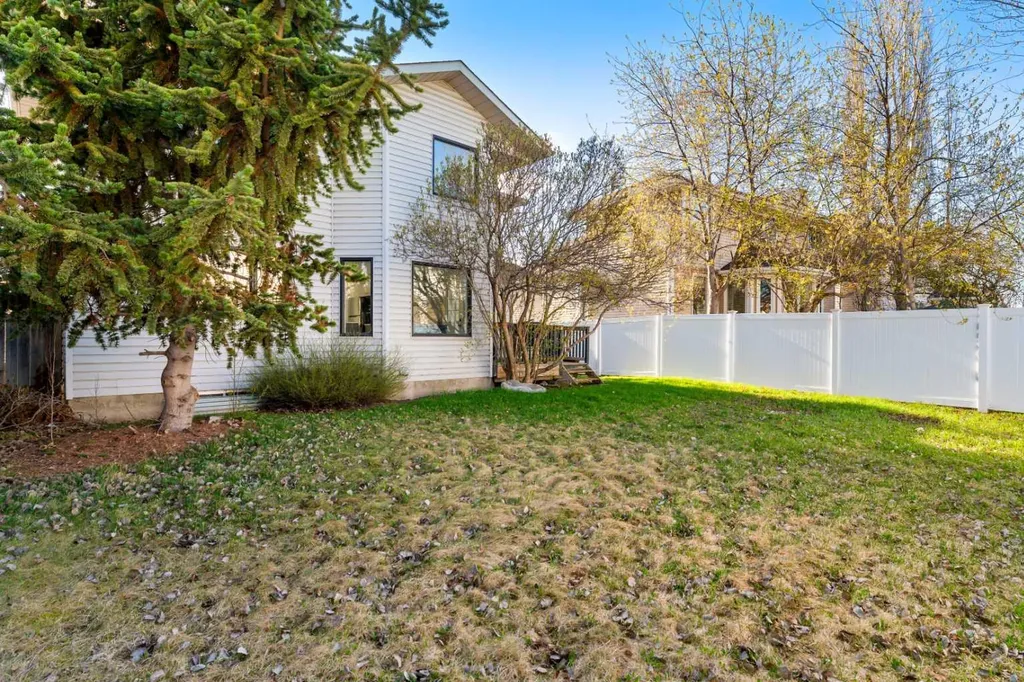 48 Douglas Park Boulevard SE Calgary AB T2Z 2B1