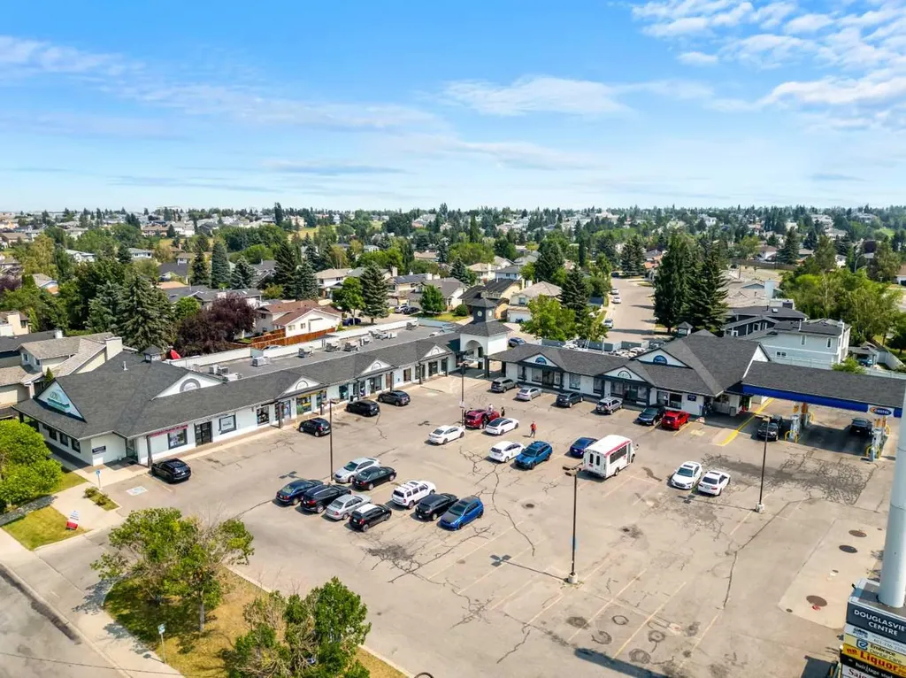 48 Douglas Park Boulevard SE Calgary AB T2Z 2B1