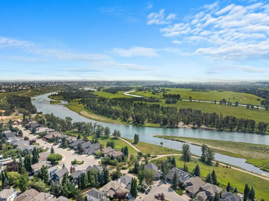 48 Douglas Park Boulevard SE Calgary AB T2Z 2B1