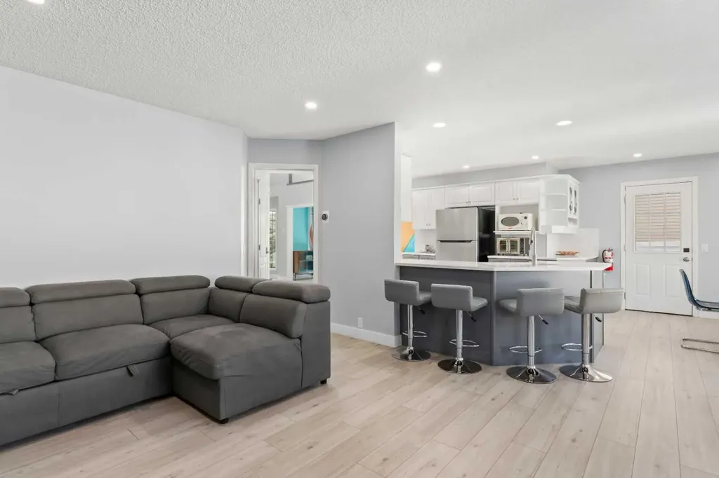 48 Douglas Park Boulevard SE Calgary AB T2Z 2B1