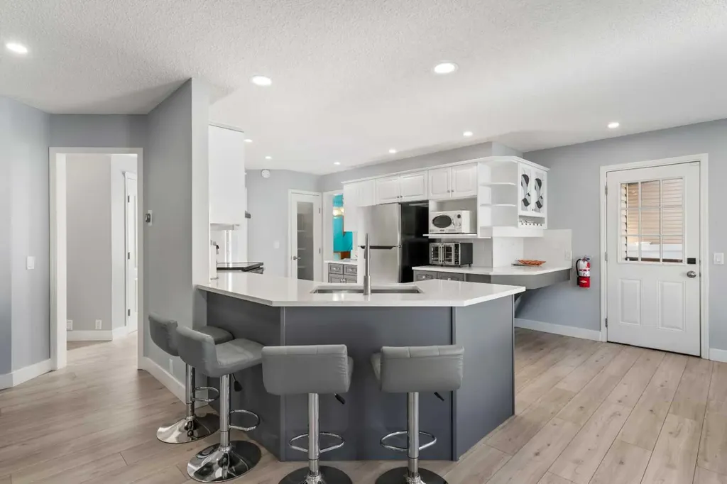48 Douglas Park Boulevard SE Calgary AB T2Z 2B1