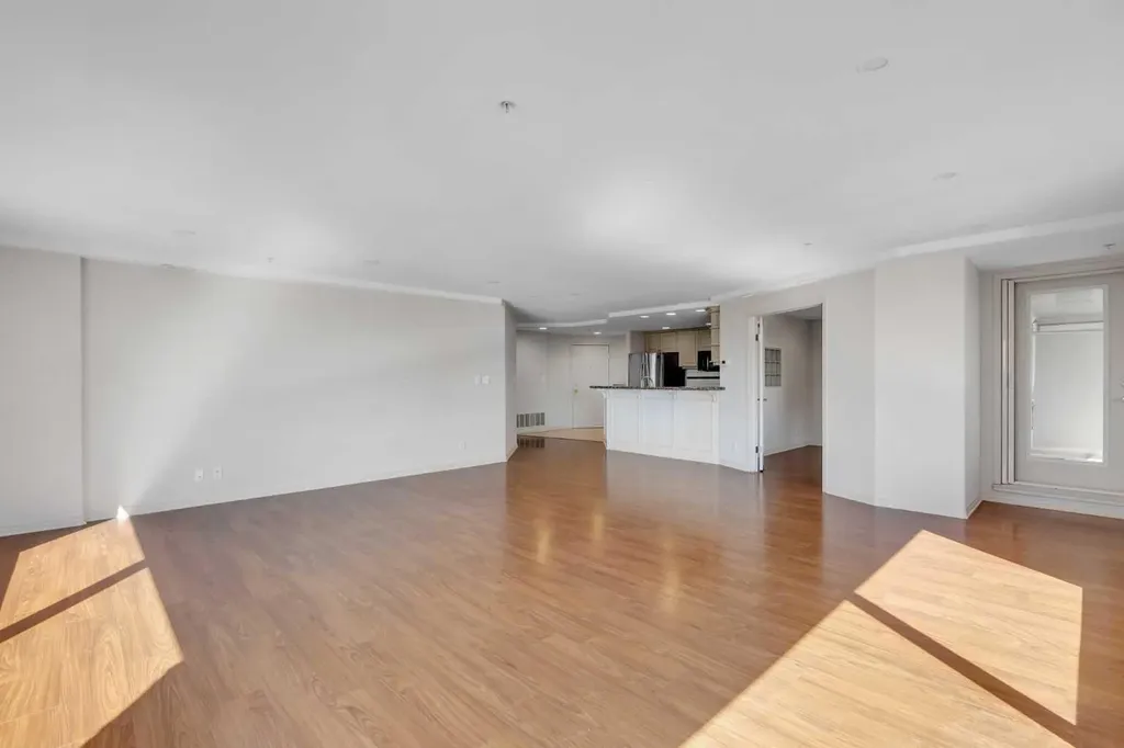 683 10 Street SW Calgary AB T2P 5H3