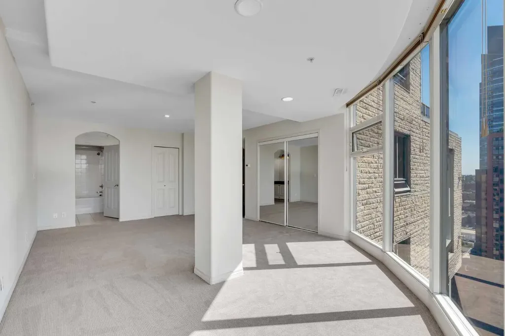 683 10 Street SW Calgary AB T2P 5H3