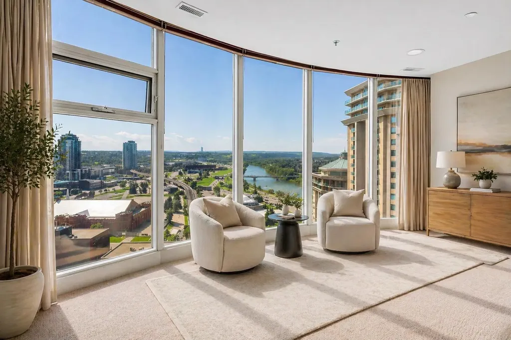 683 10 Street SW Calgary AB T2P 5H3