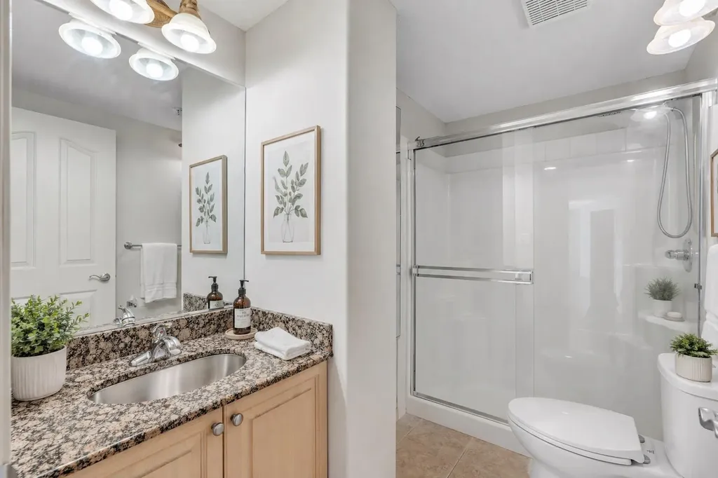 683 10 Street SW Calgary AB T2P 5H3