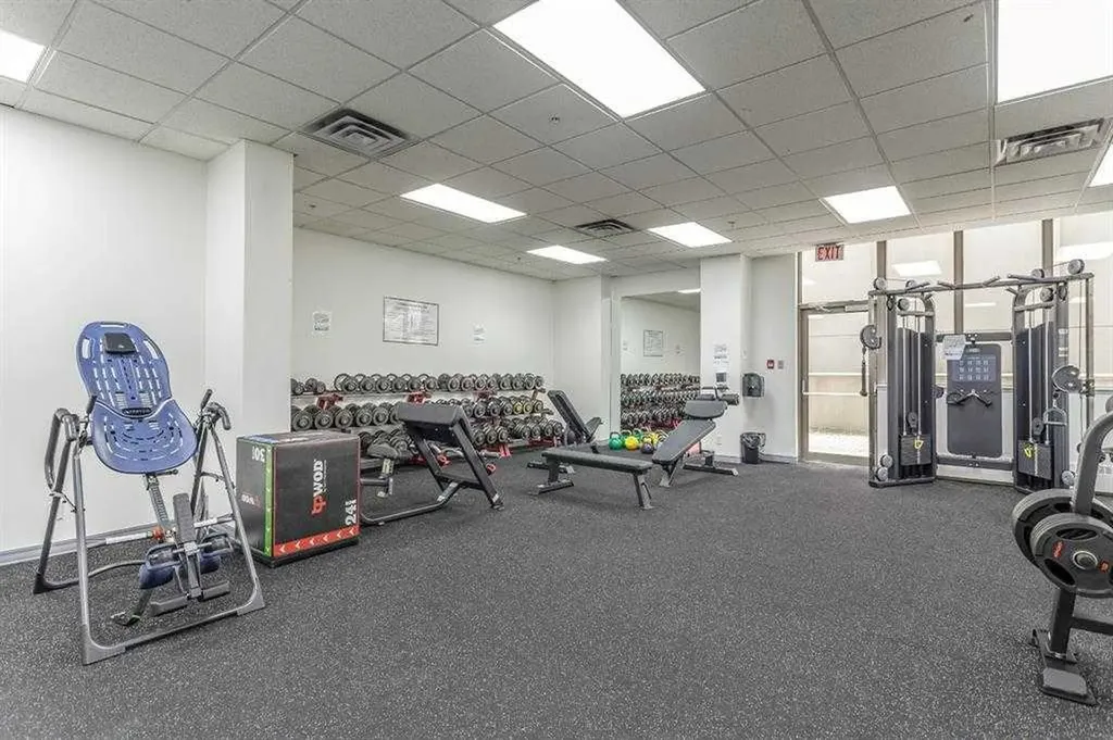 683 10 Street SW Calgary AB T2P 5H3