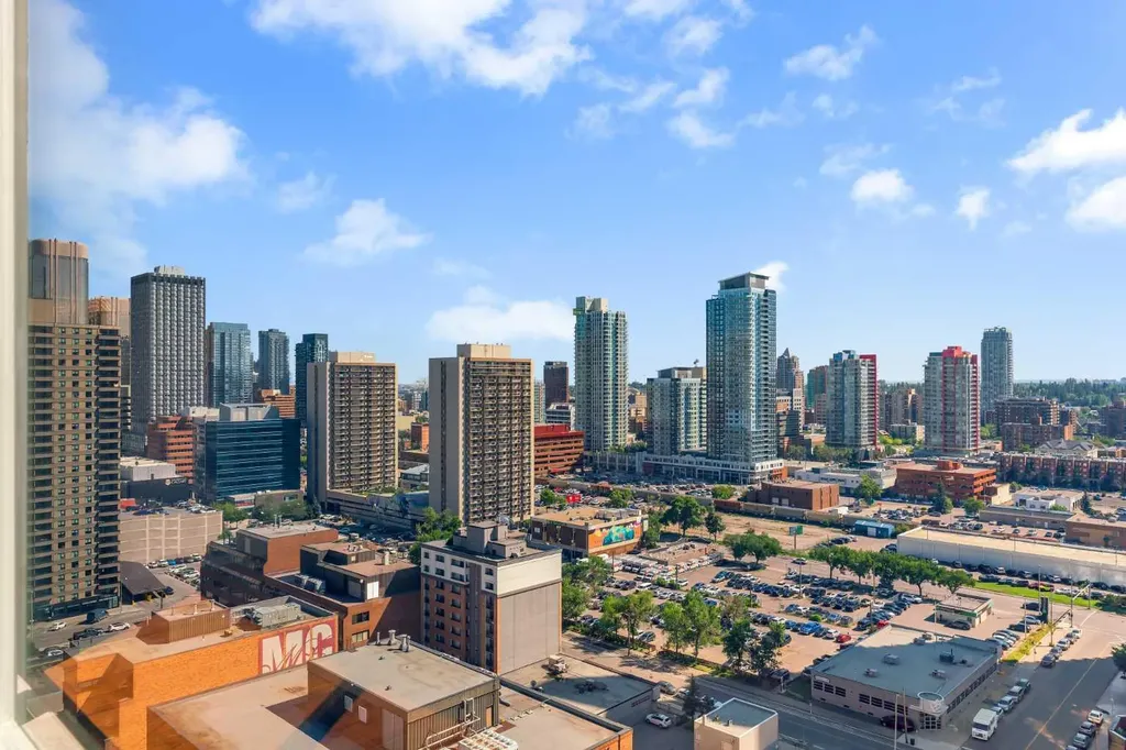683 10 Street SW Calgary AB T2P 5H3
