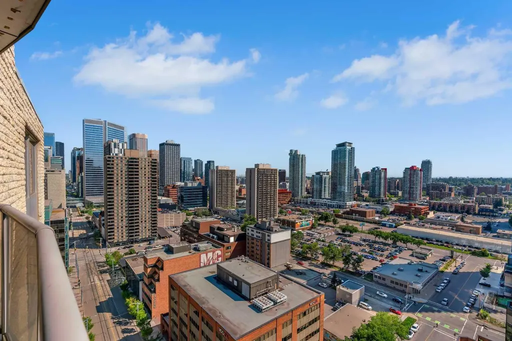 683 10 Street SW Calgary AB T2P 5H3