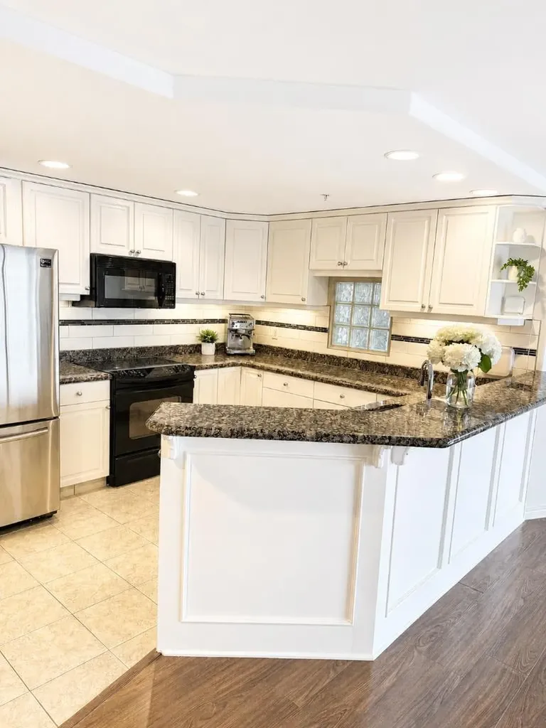 683 10 Street SW Calgary AB T2P 5H3