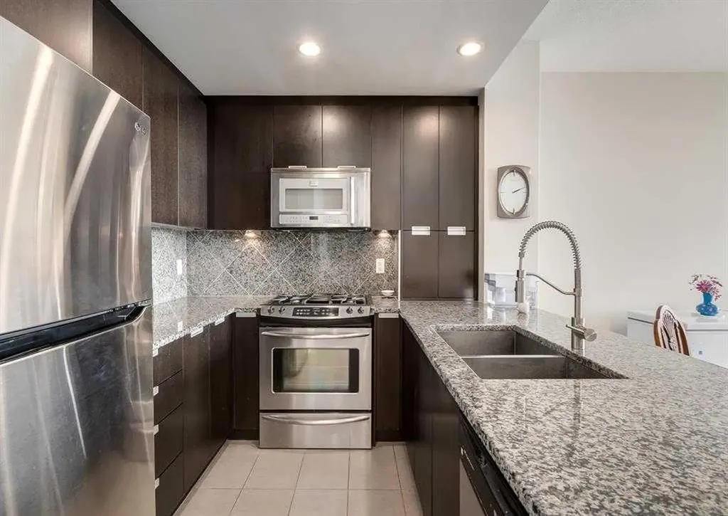 99 Spruce Place SW Calgary AB t3c3x7