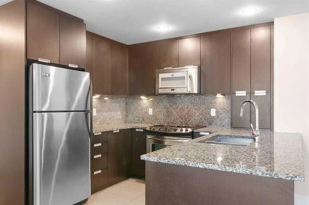 99 Spruce Place SW Calgary AB t3c3x7