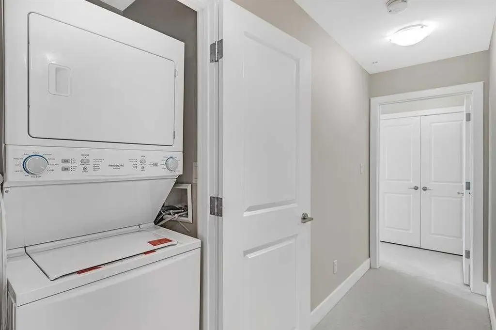 99 Spruce Place SW Calgary AB t3c3x7