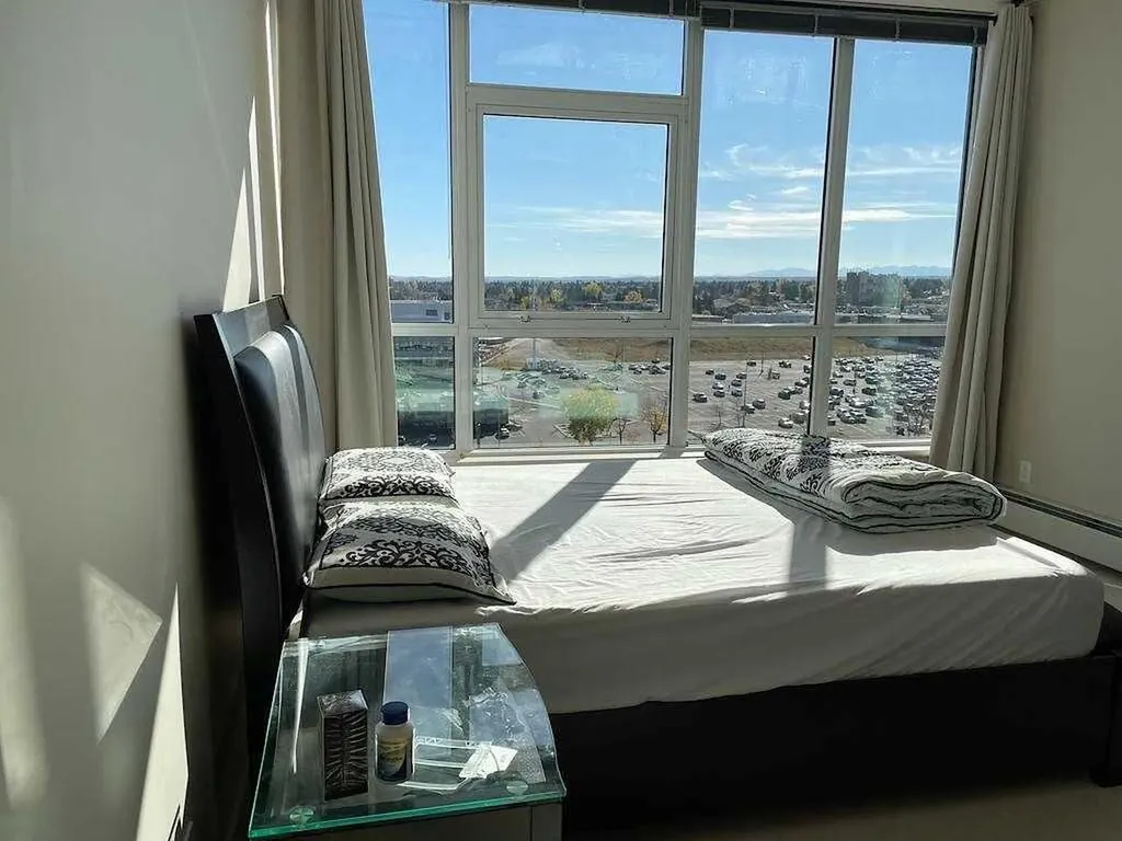99 Spruce Place SW Calgary AB t3c3x7
