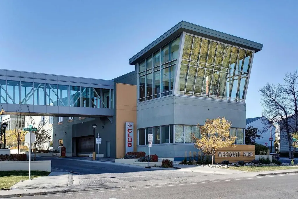 99 Spruce Place SW Calgary AB t3c3x7