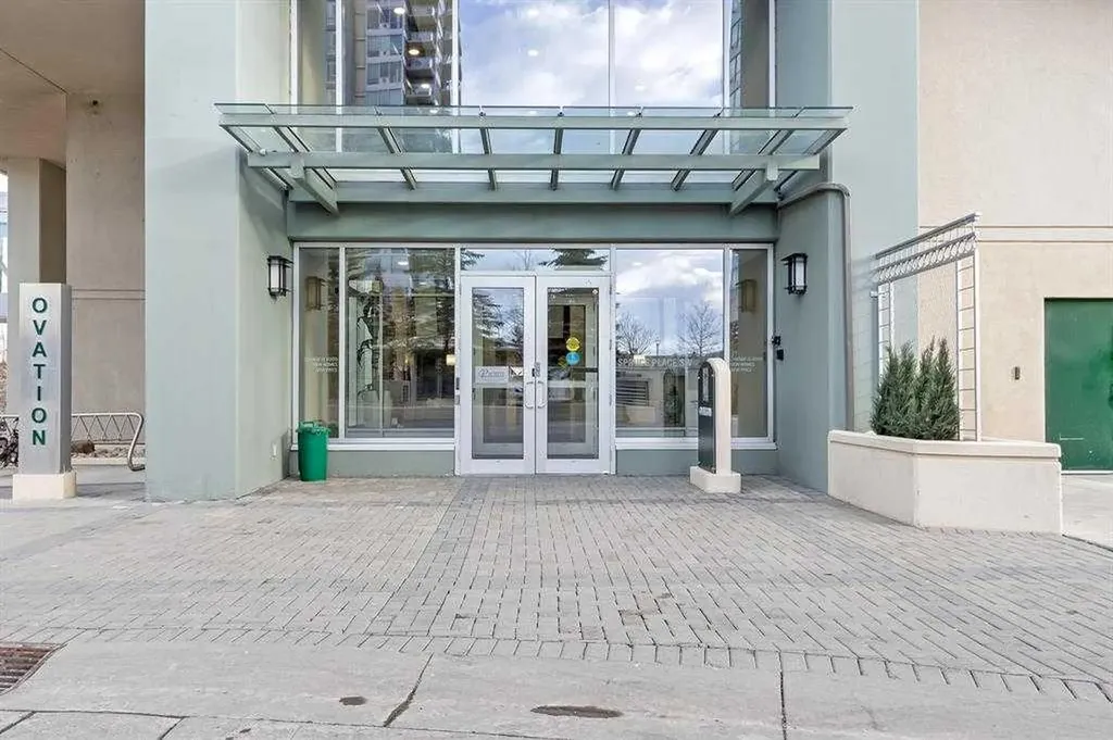 99 Spruce Place SW Calgary AB t3c3x7