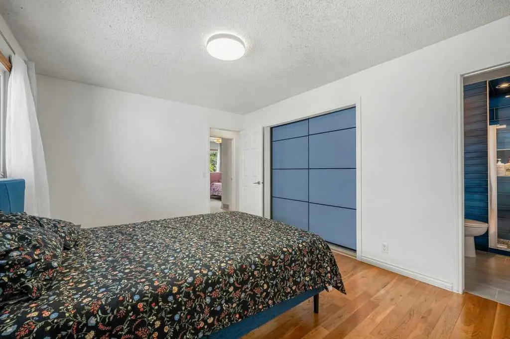 6108 Dalcastle Link NW Calgary AB T3A 2P5